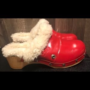 UGG Australia Wooden Heeled Red Fur Clogs (13c)